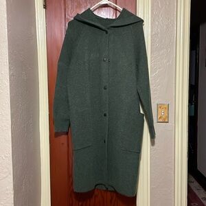 Knitted coat with hood